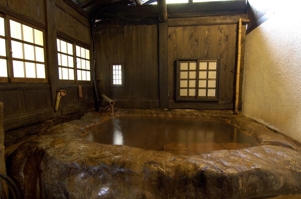 Kurokawa Onsen Yama No Yado Shinmeikan Minamioguni Extérieur photo